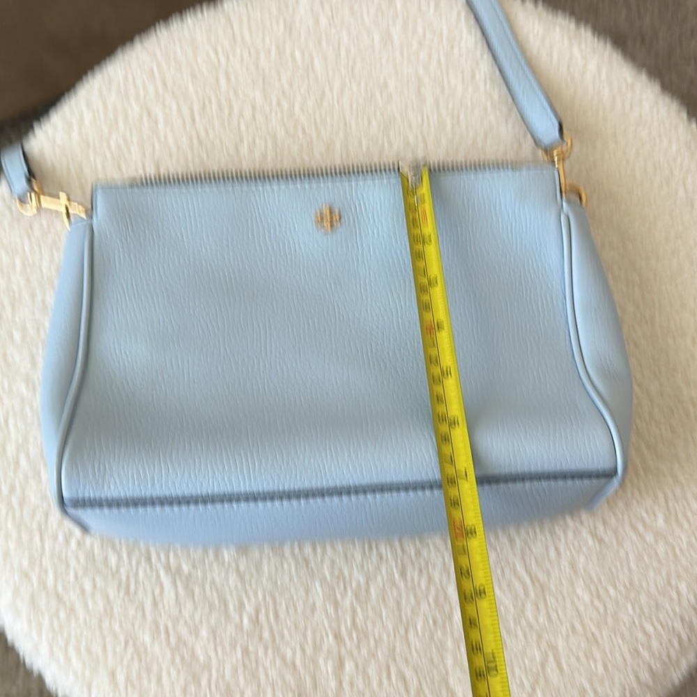 Tory Burch baby blue crossbody - Picture 8 of 12